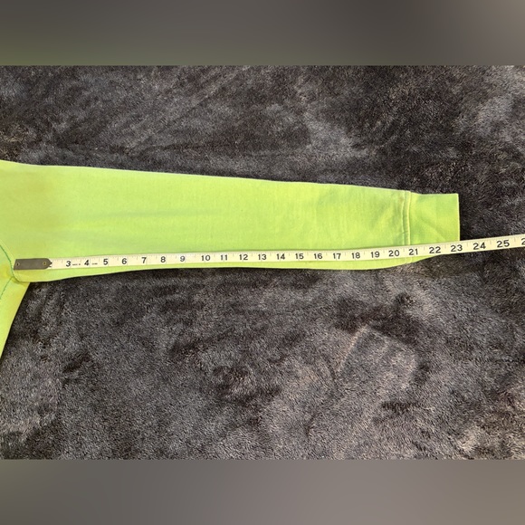 Lululemon Scuba Woman’s Green Hoodie - Picture 2 of 6